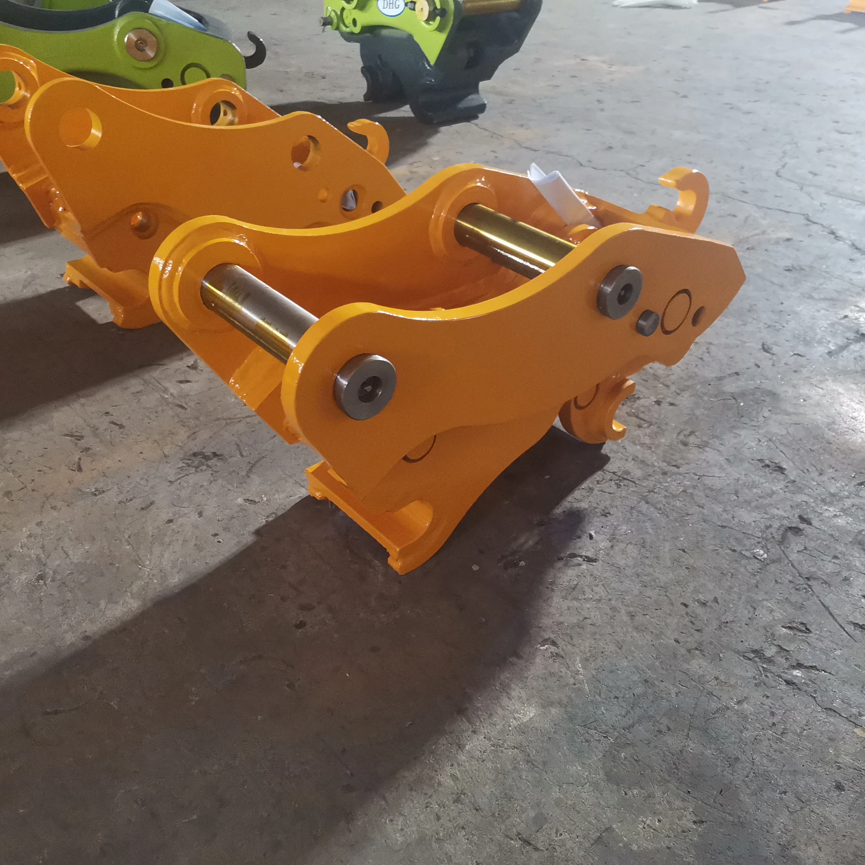 DHG Mini Excavator Manual Excavator Bucket Hydraulic Quick Hitch Multi Coupler With Double Lock