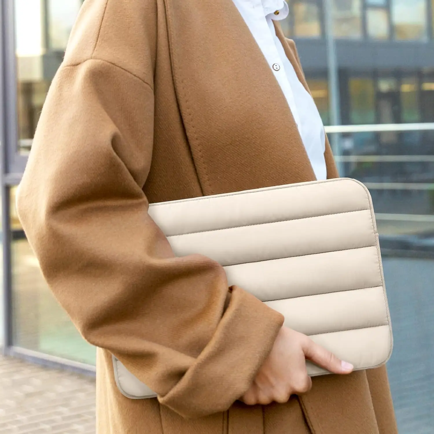 ISO001 factory trendy fashion cute custom logo Women Cute Carrying Case Cover Puffy Laptop Sleeve