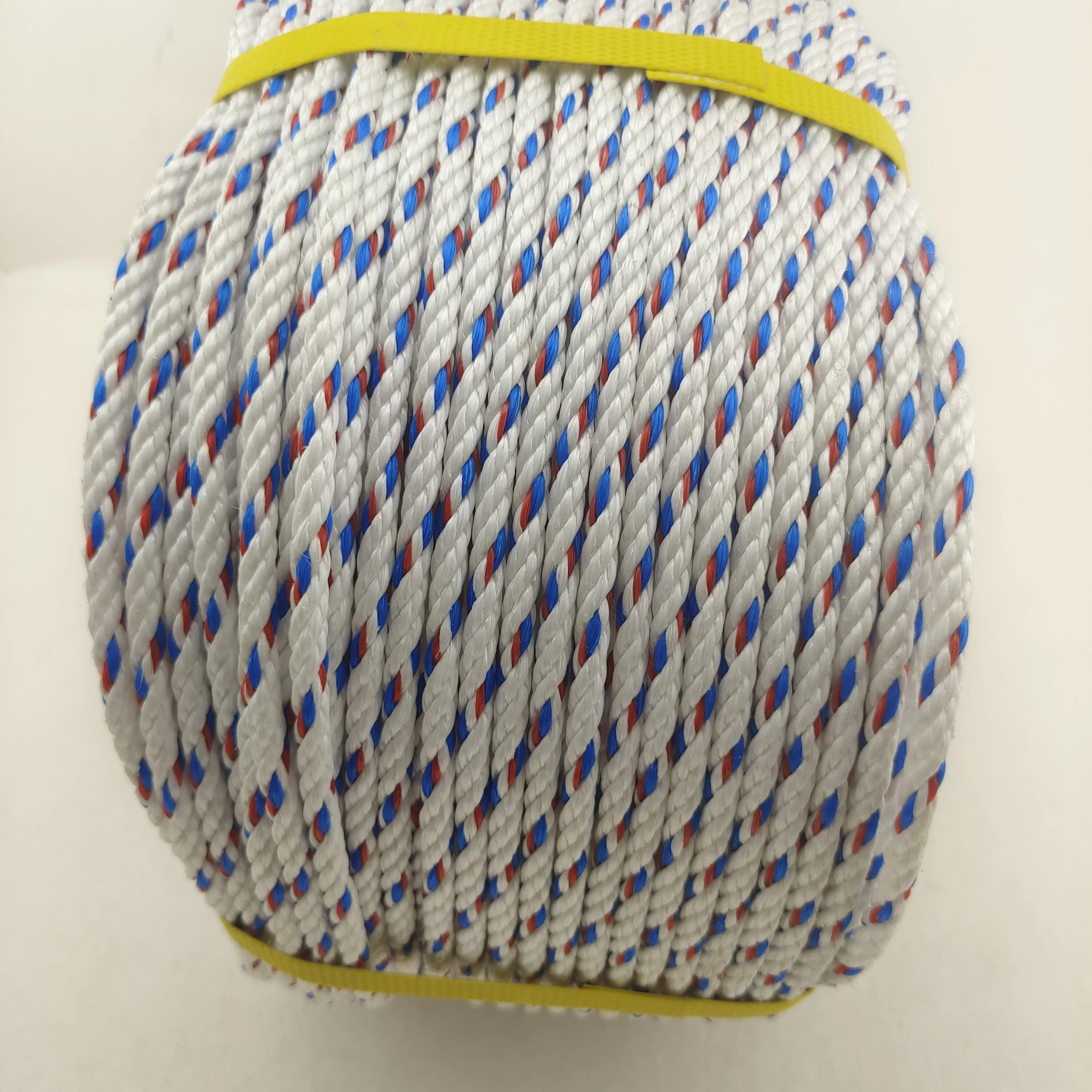 supplier fishing rope 3 strand pp nylon twist packaging ropes with cheap price rope for fishing net packaging 4mm 10mm 20mm