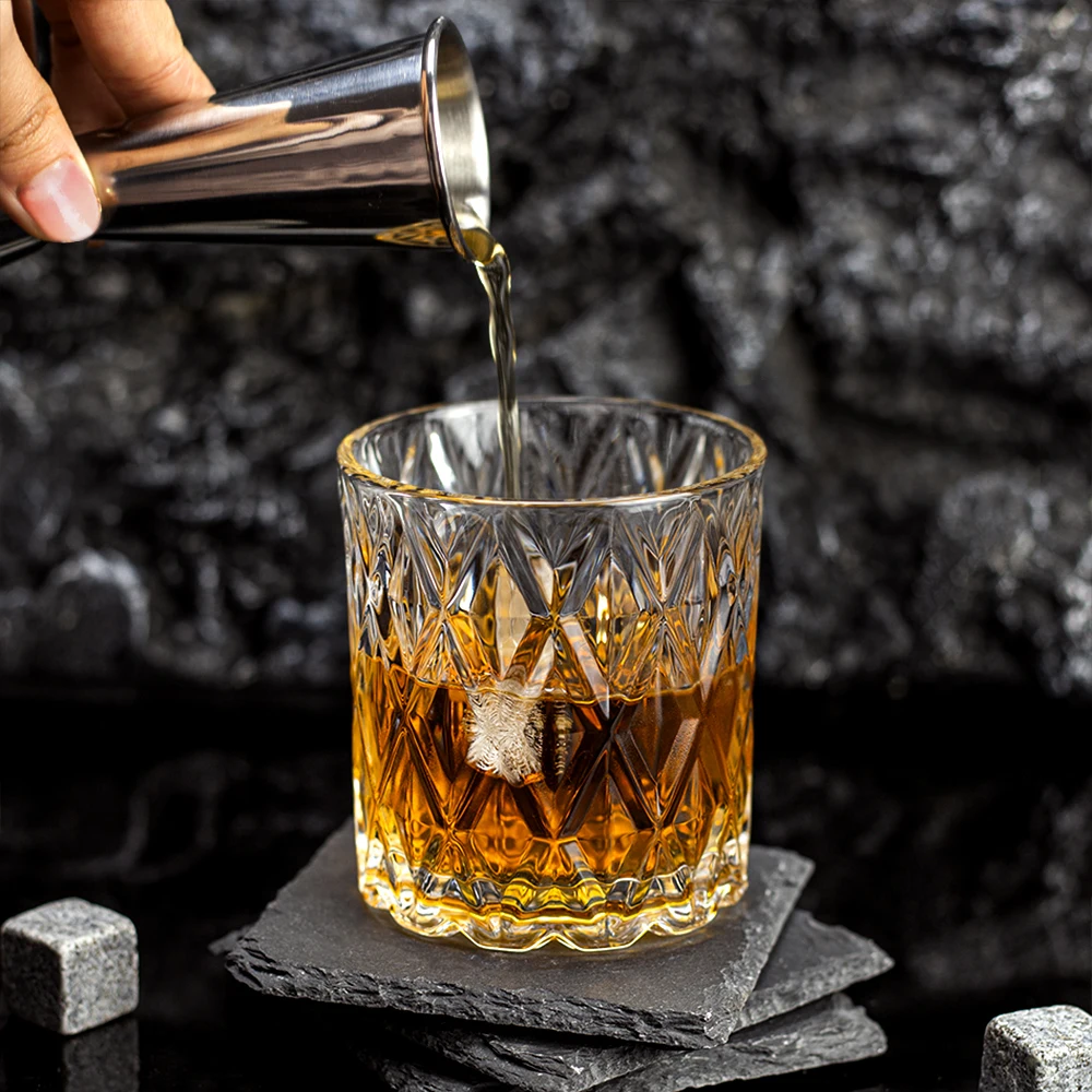 NOVAREFree Sample Wholesale Crystal Rotating Spinning Thick Bottom Whiskey Whisky Glass Cup Glasses Set