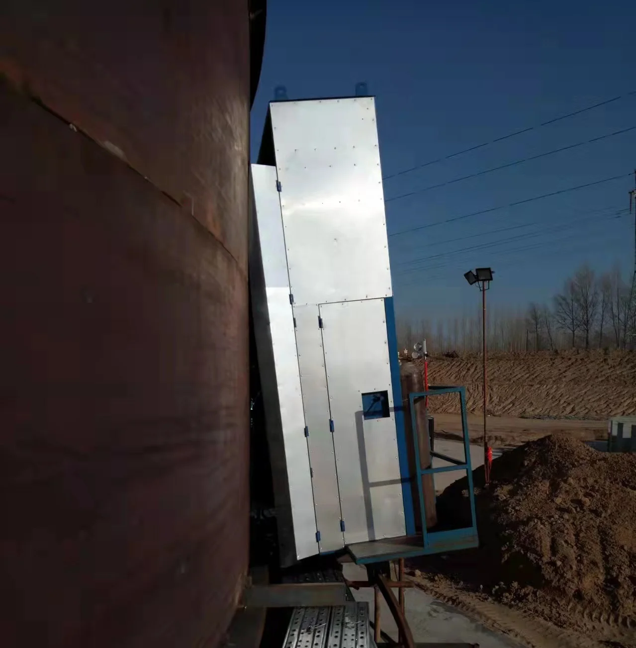 China Manufacture Good Quality Automatic Fuel Tank Vertical Welding Machine