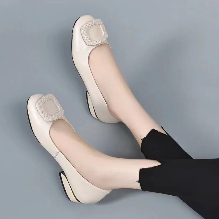 Casual simple bean shoes soft sole shallow mouth mother single shoes with low heel square buckle professional foot set single
