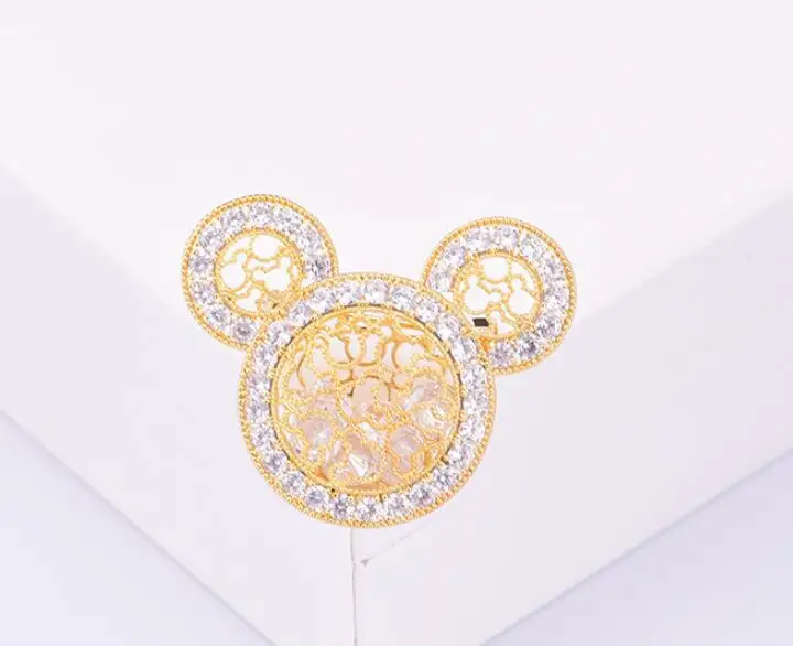 High quality New  brooch Korean fashion flower bulk rhinestone pin brooch ladies letter C Brooch