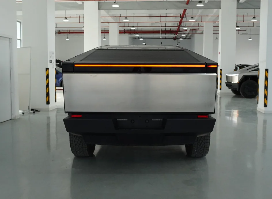 Advance 2024 2025 Adult High Quality Teslas Cybrtrk 4WD Electric Pickup Truck New Energy Electric Vehicle