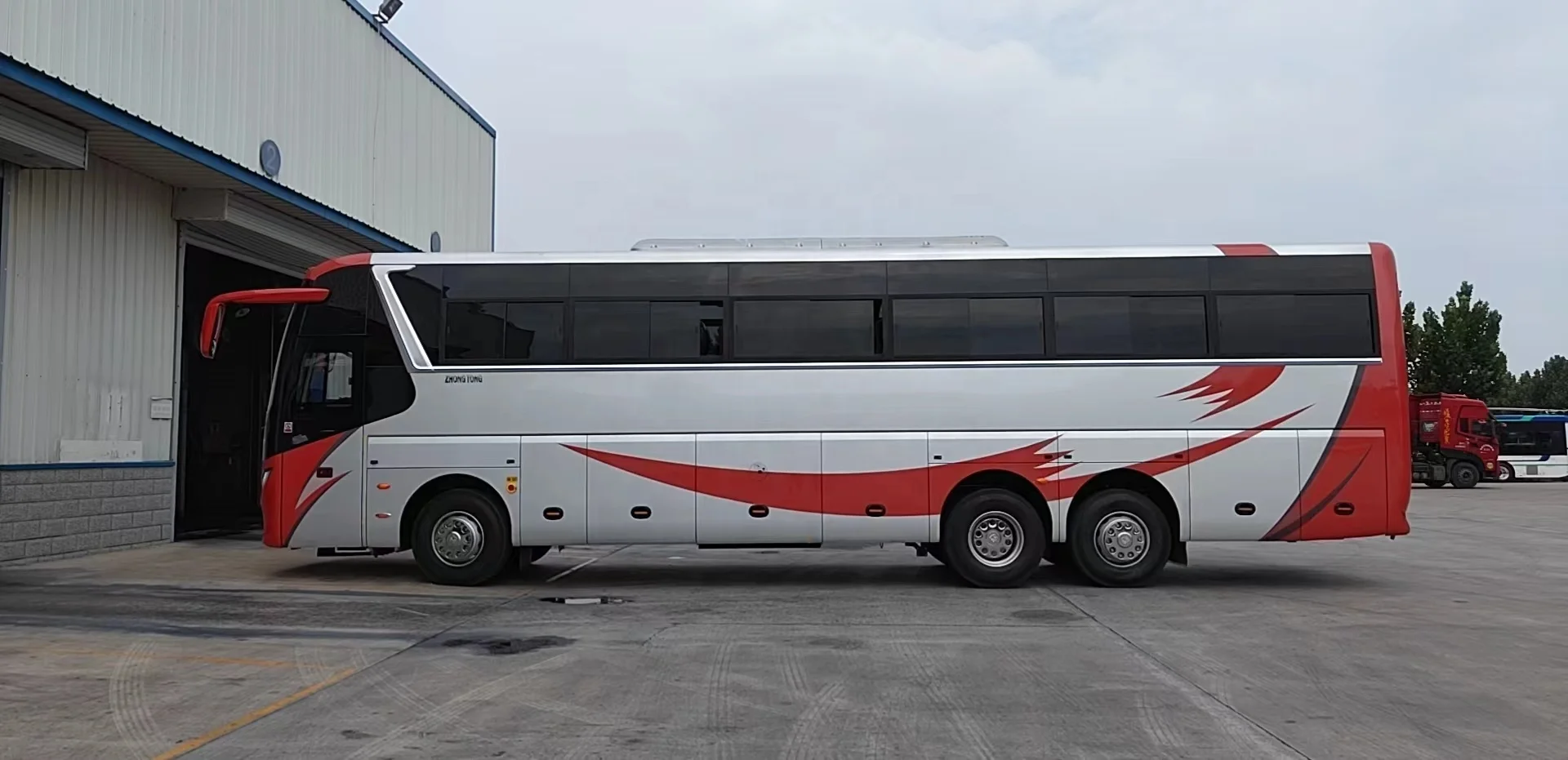 Индивидуальные автобусы Zhongtong 6129d роскошные городские 70-местные с передним двигателем и двухэтажные автоавтобусы для продажи