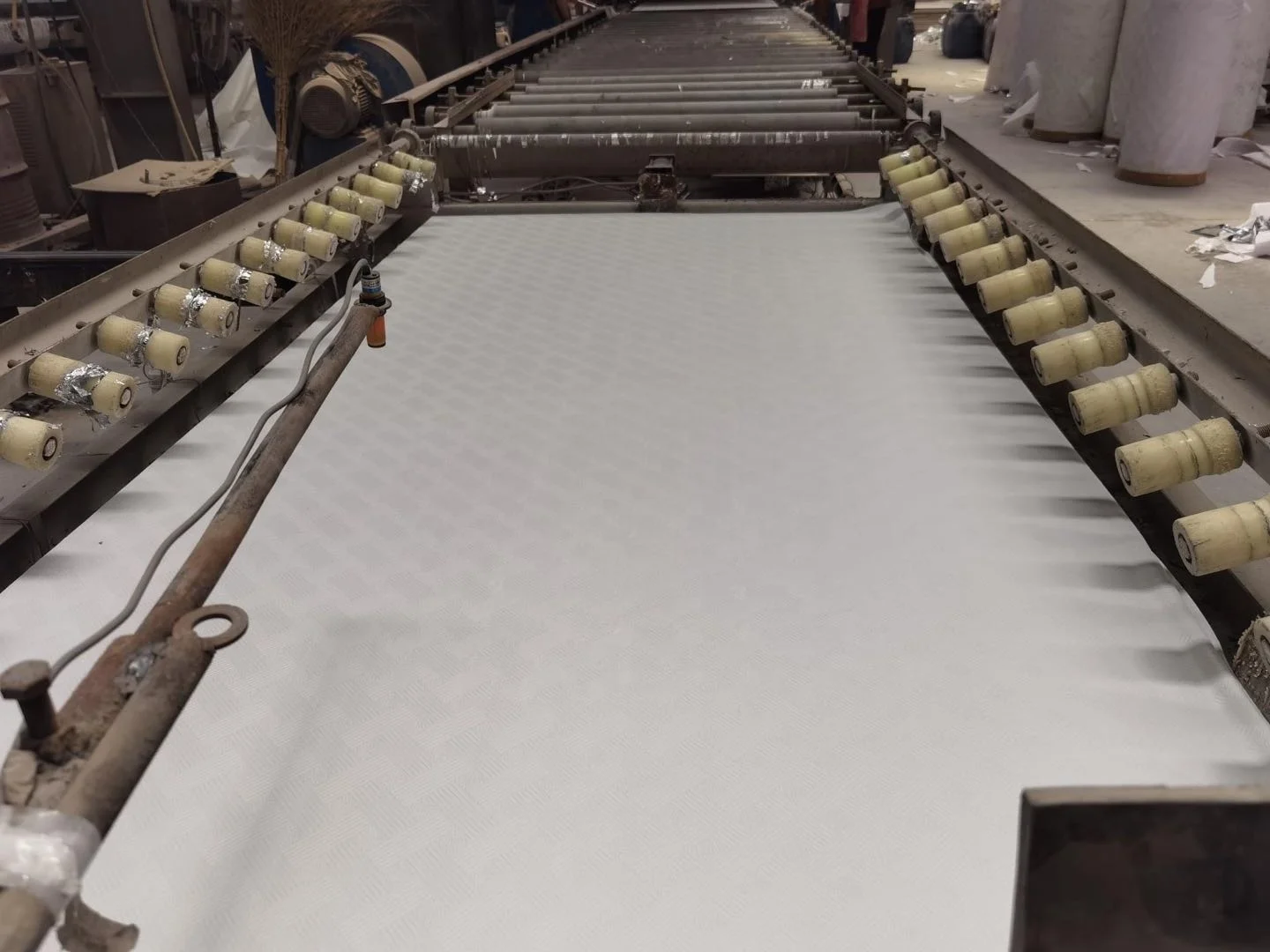 
PVC Laminated Gypsum Ceiling Board with Aluminum Foil Backing 