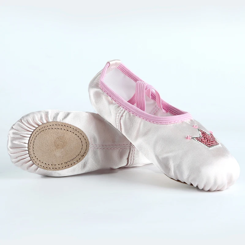
Chinese professional manufacturer Satin shoes with soft soles cat claws for children girl ballet shoes 