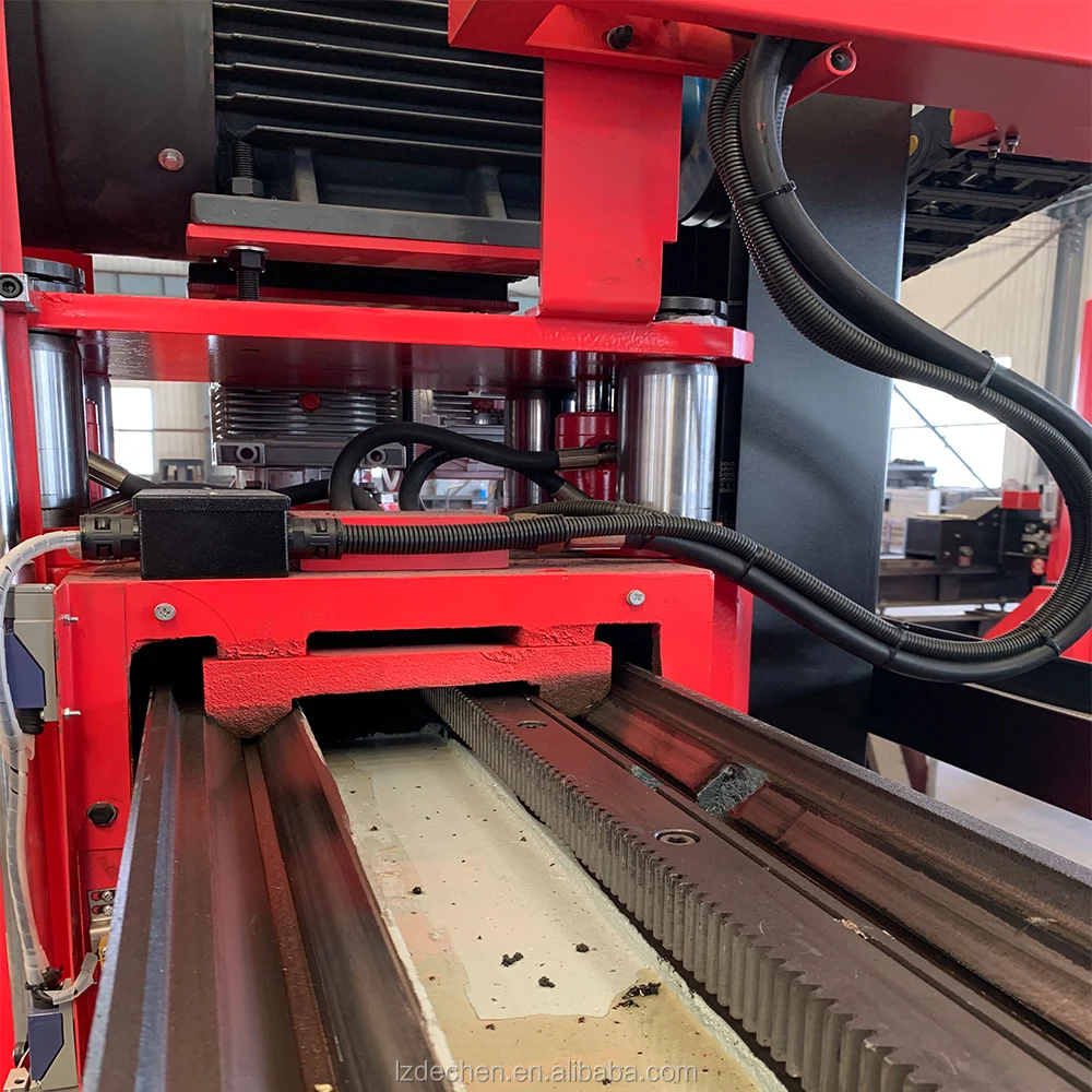  Каменная машина для резки с ЧПУ вращающаяся кварцевая