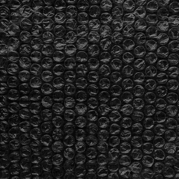 Factory Supplier Black 30cm*100m Air Bubble Roll Packaging Bag Strong Enough Plastic Film Roll for Bottle