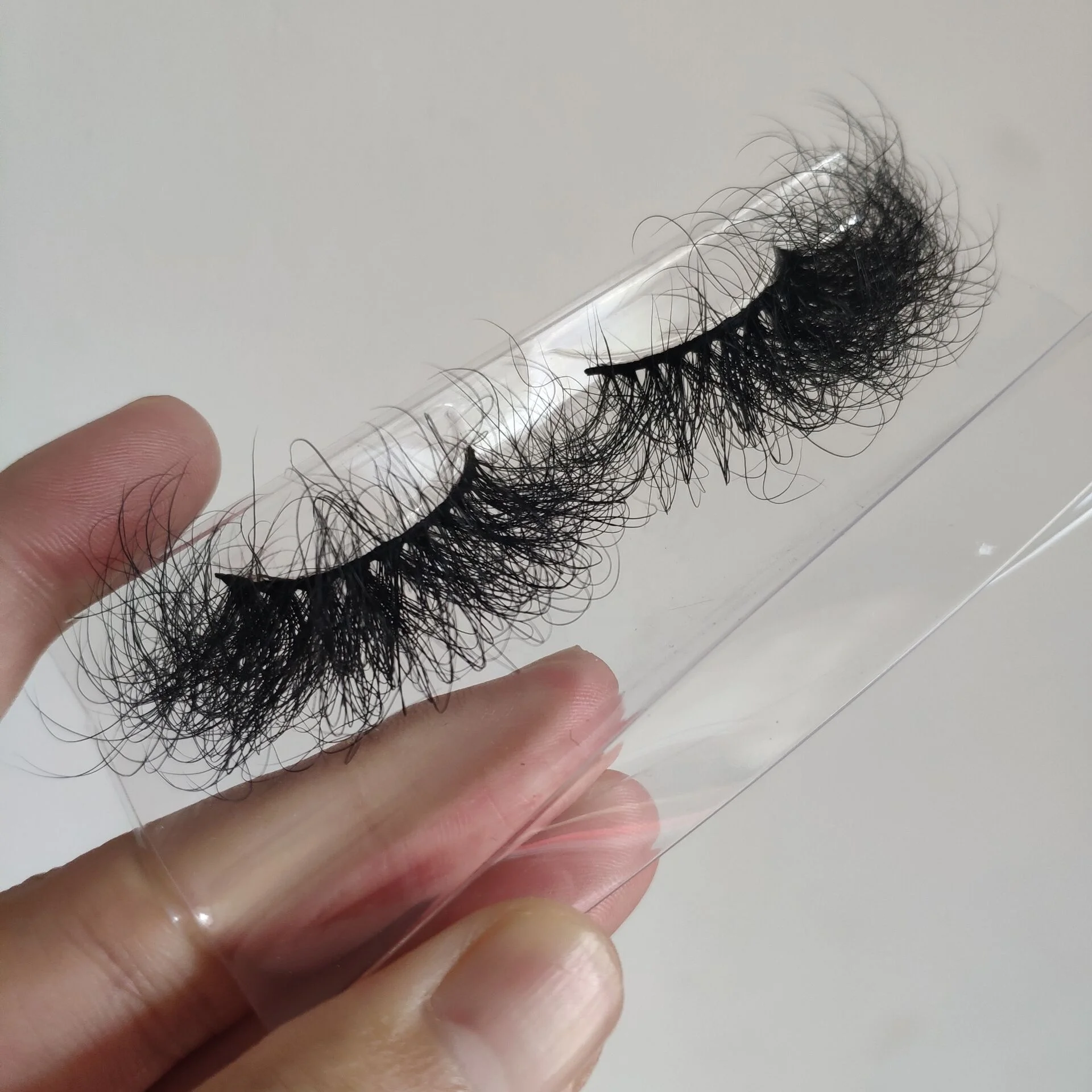 
Super Fluffy Mink Fur Lashes Extra Dramatic Long Thick Curl Eyelashes Handmade Wispy Curly Mink Eyelashes 
