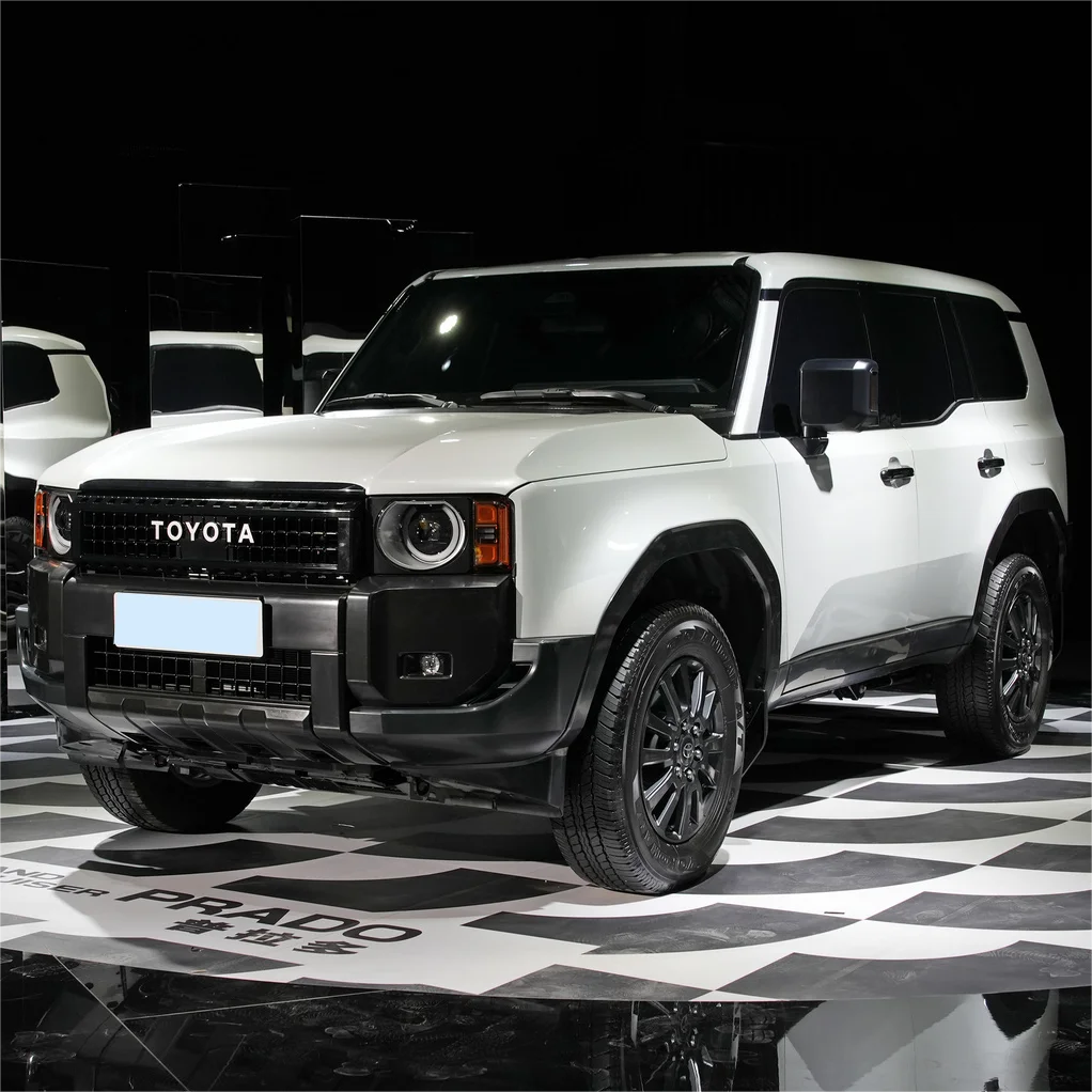 2024 Toyota Prado for Land Cruiser 2.4T Large SUV Long Range 4WD Hybrid Vehicle Made in China