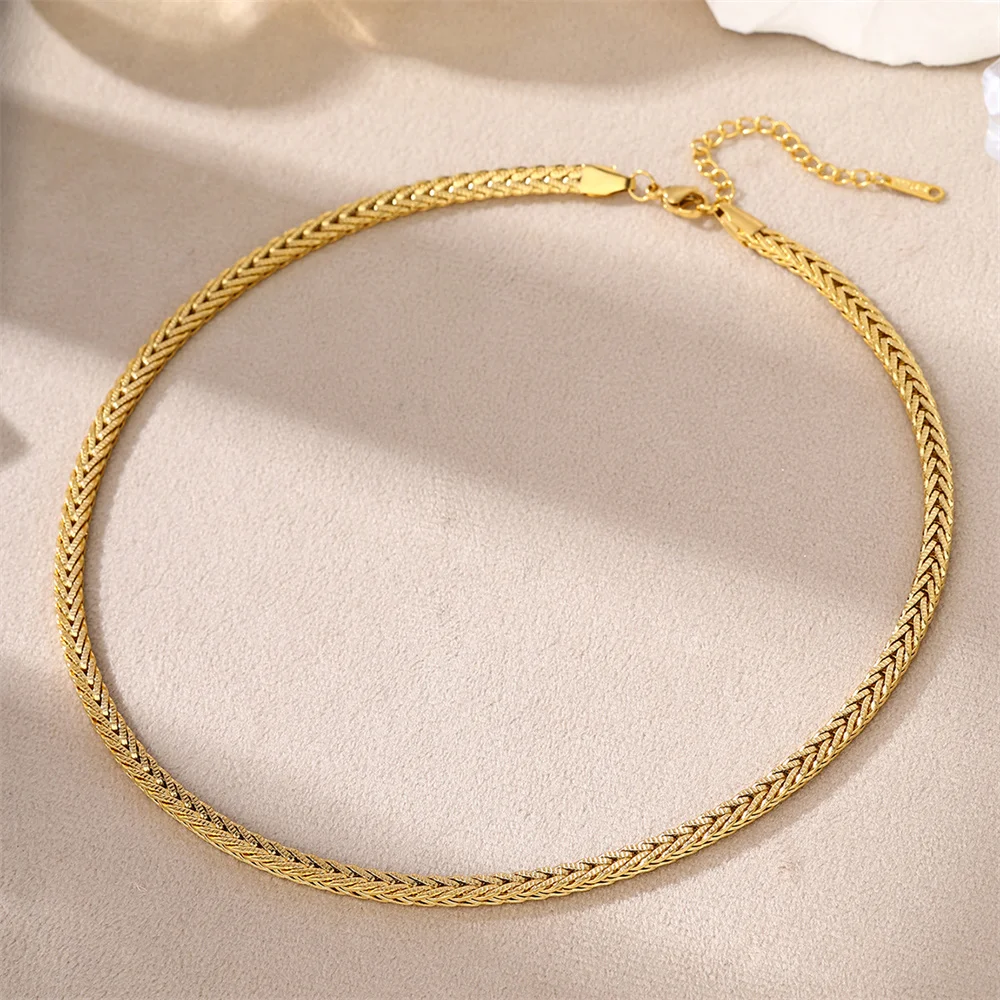 Wholesale Sweat Resistant Full Gold Plating Finish Stainless Steel Wheat Chain Personality Classic Clavicle Necklace For Women