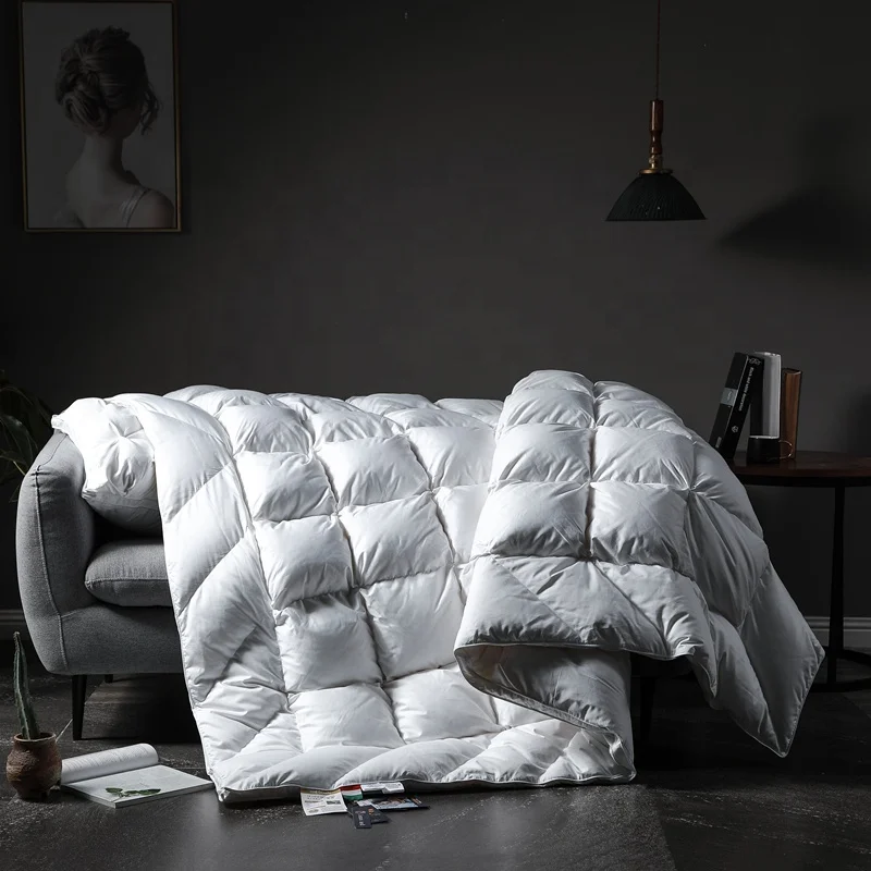 Best Service Down Proof Cotton Cover Filled with White Duck Goose Feather Stitching Duvet Blanket Quilt