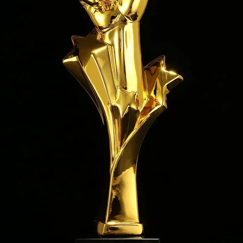 New creative trophy resin  trophy custom sports competition prize trophy