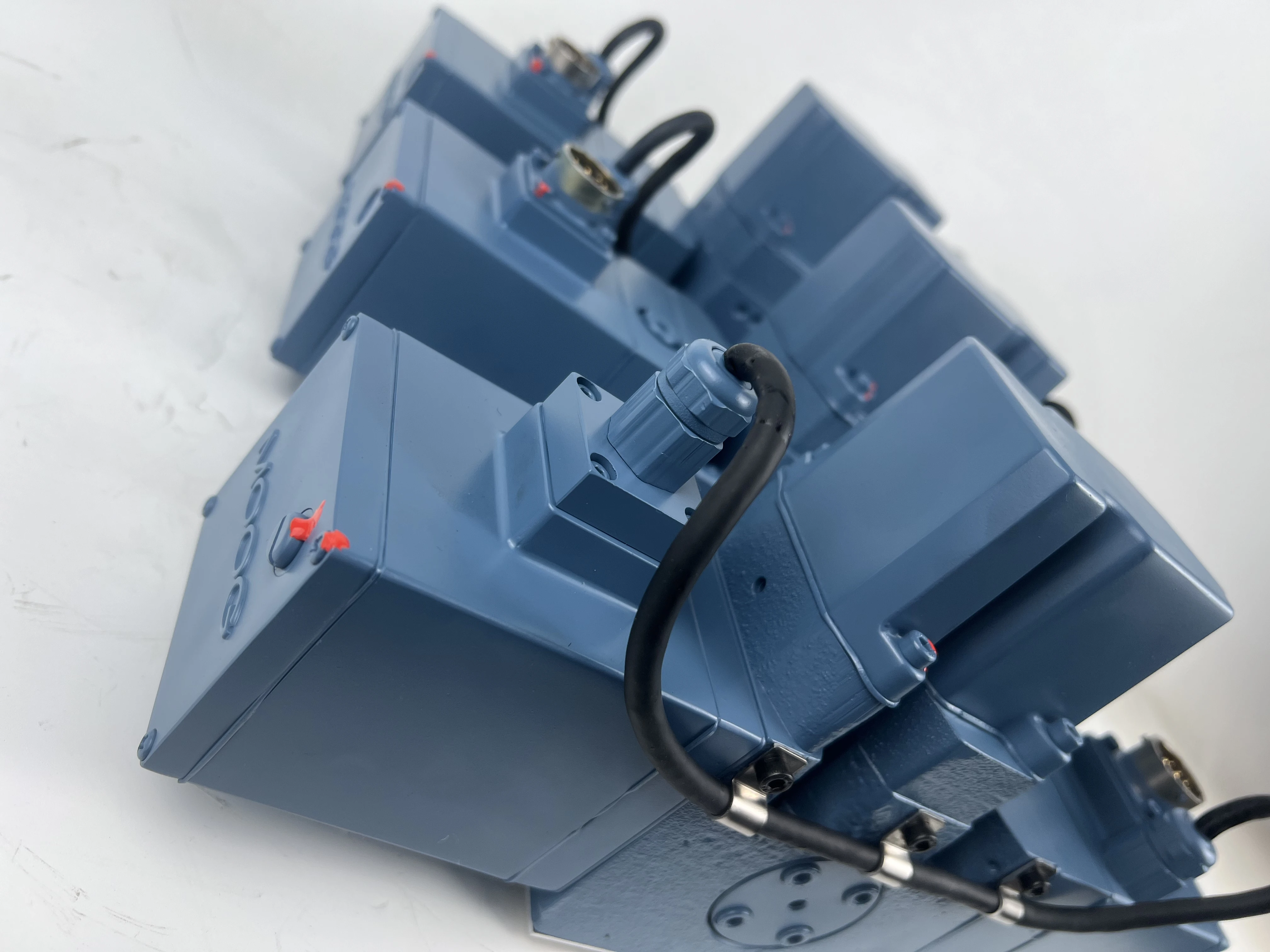 Hydraulic Valve D633-432A D633-432B Servo Valve D661-4697C Servo Hydraulic Valve D633-303B R02KO1M0NSM2  D633-308B R08KO1M0NSM2