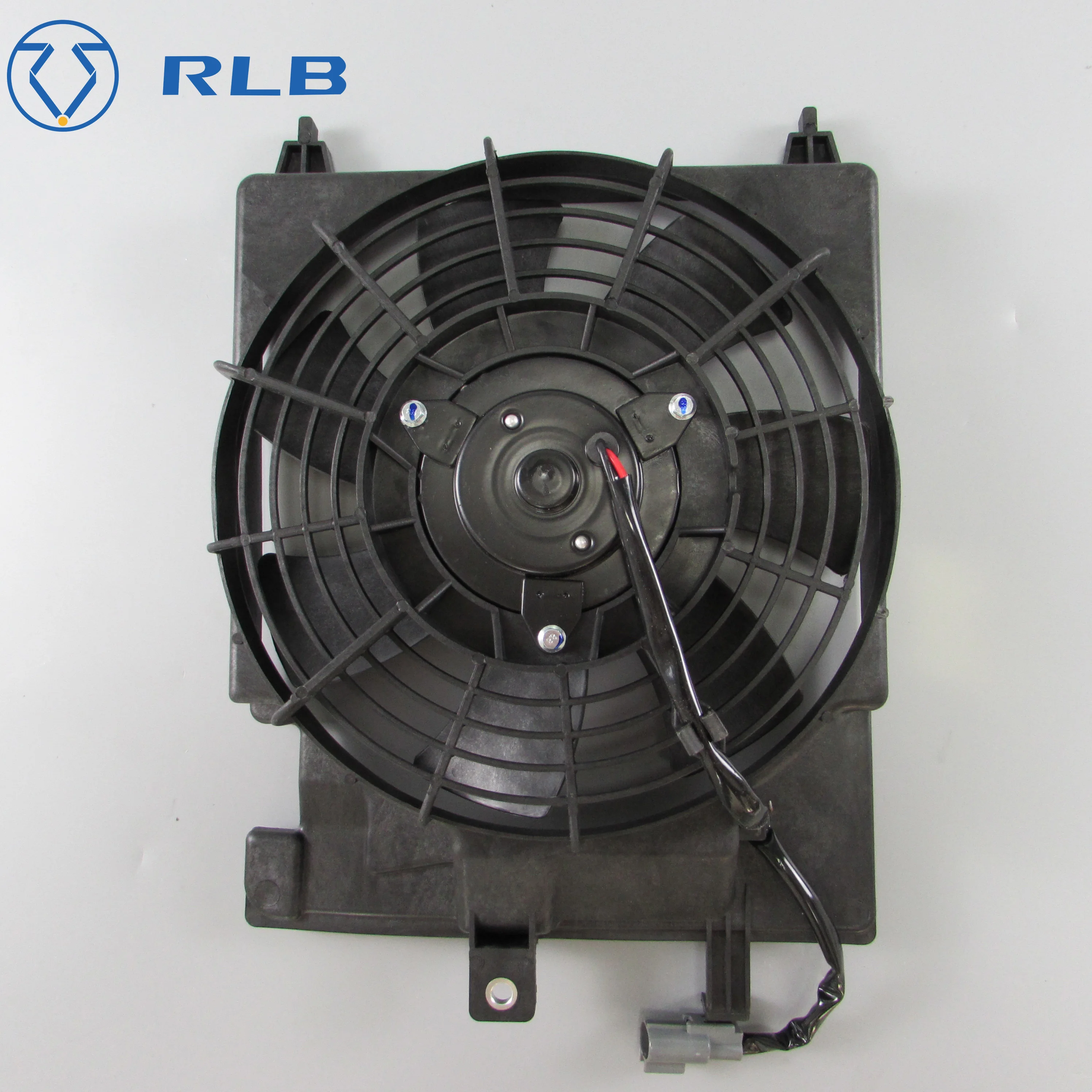 Small fan assy with motor 16370-30010 compatible with Hiace 2005-2014 quantum fan blade