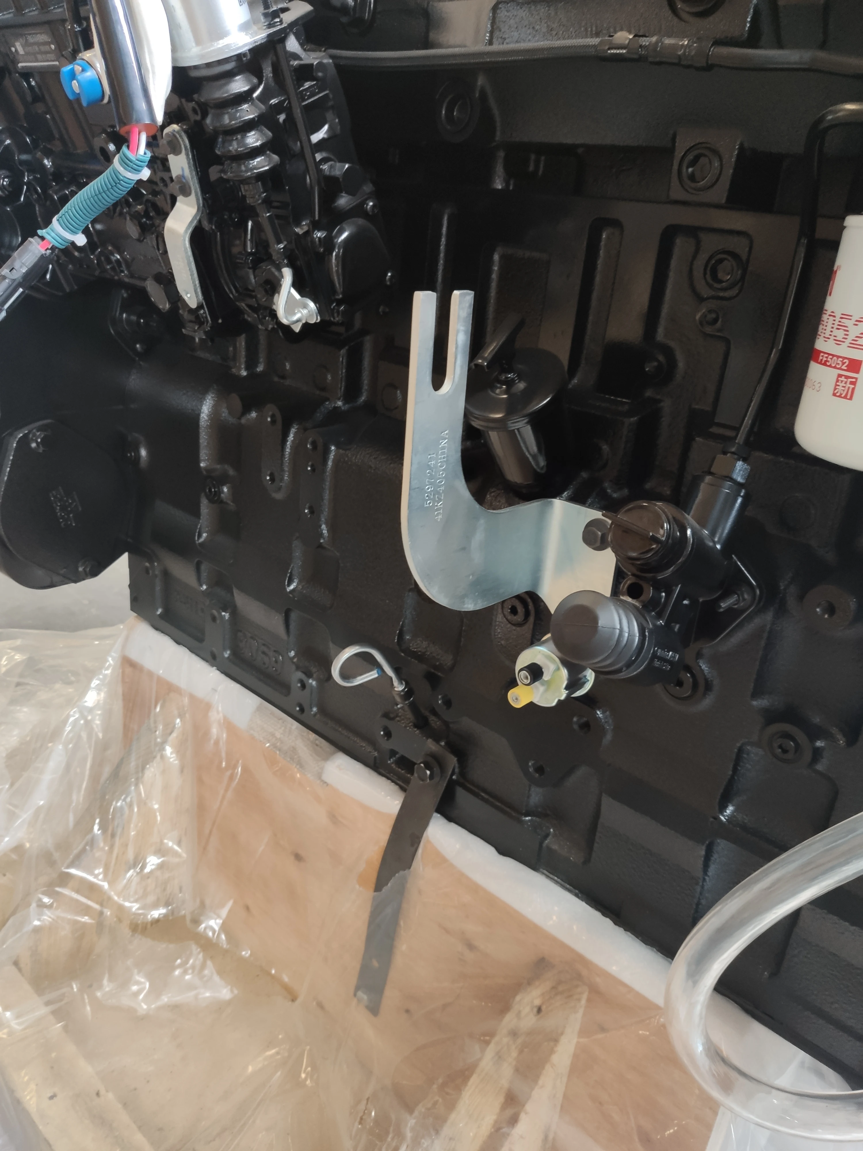 Строительная техника дизельный двигатель в сборе 6cta8. 3-c215-ii для Cummins