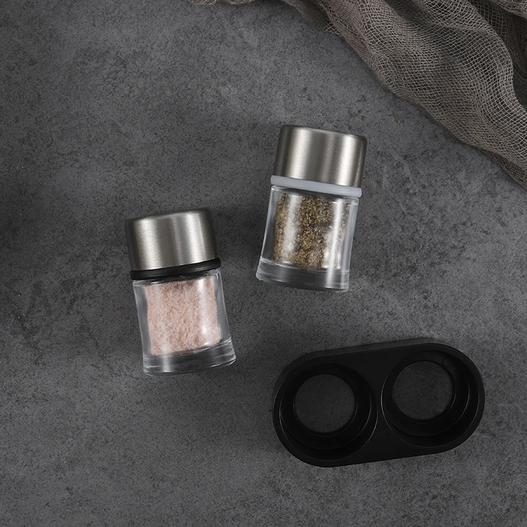 Travel and Camping Accessories 25mlx2 Portable and Mini Salt and Pepper Spice Glass Powder Shaker Set with Plastic Base