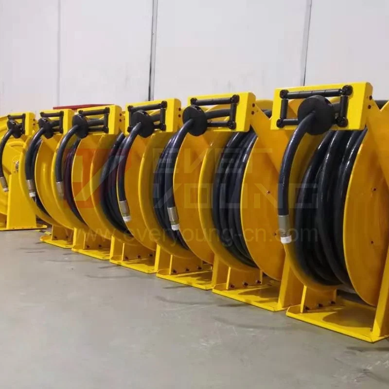 Spring rewind retractable hose reel diesel with simple hose guide