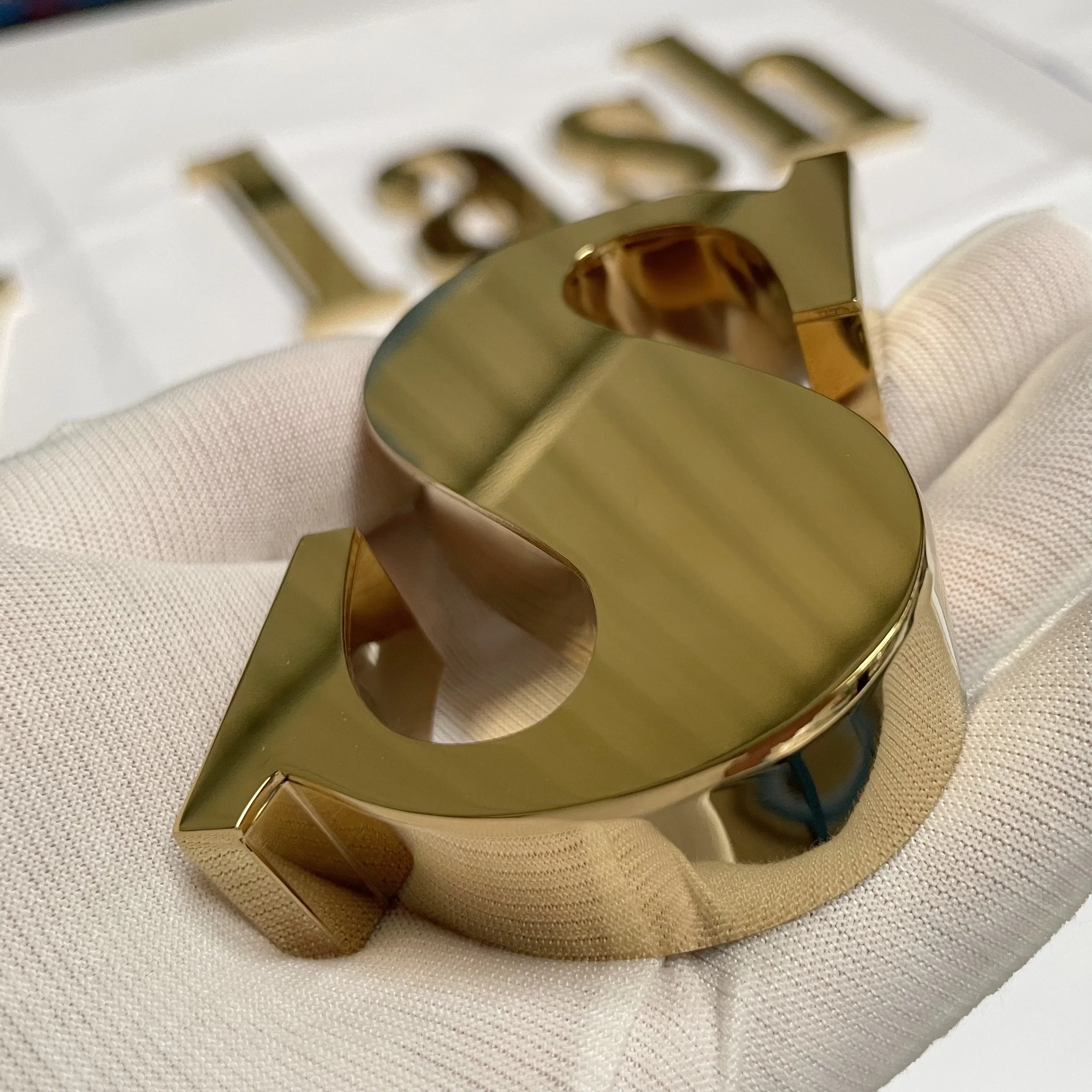 Custom Shop Front Gold Stainless Steel Letters Signage Sign Shop Outdoor Metal Letters 3D Wall Logo