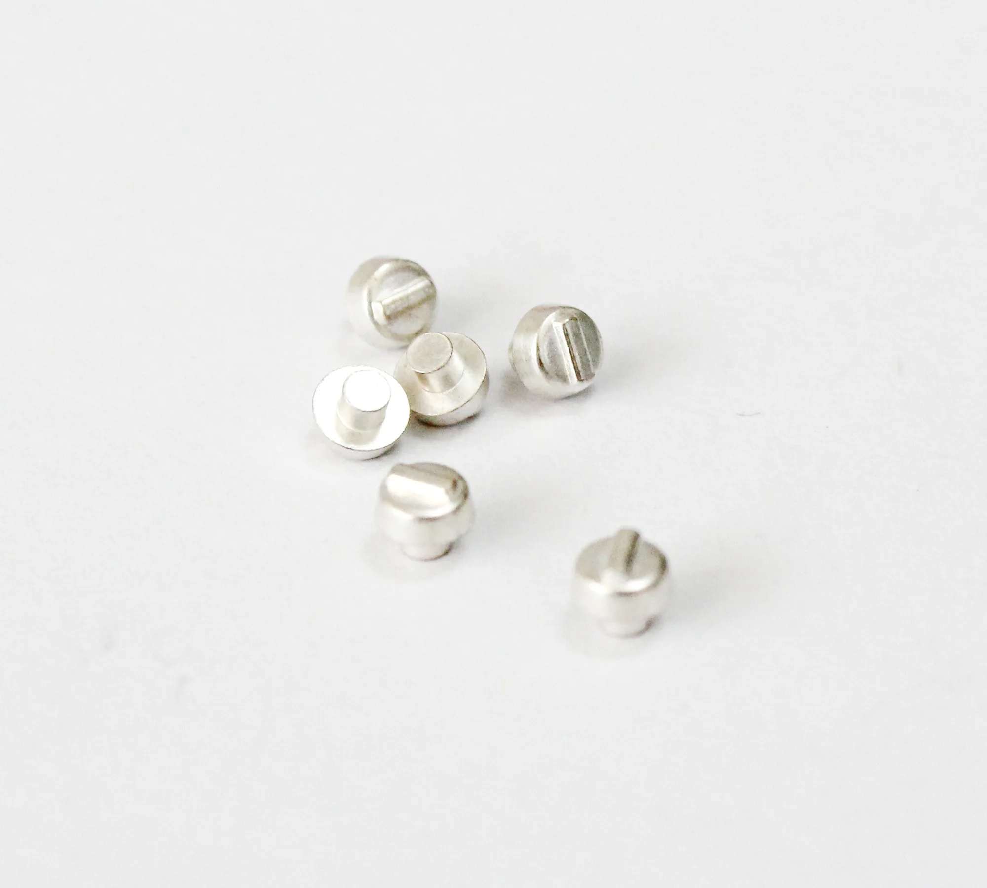 The silver contactor Rivets Circle size contact cripling head