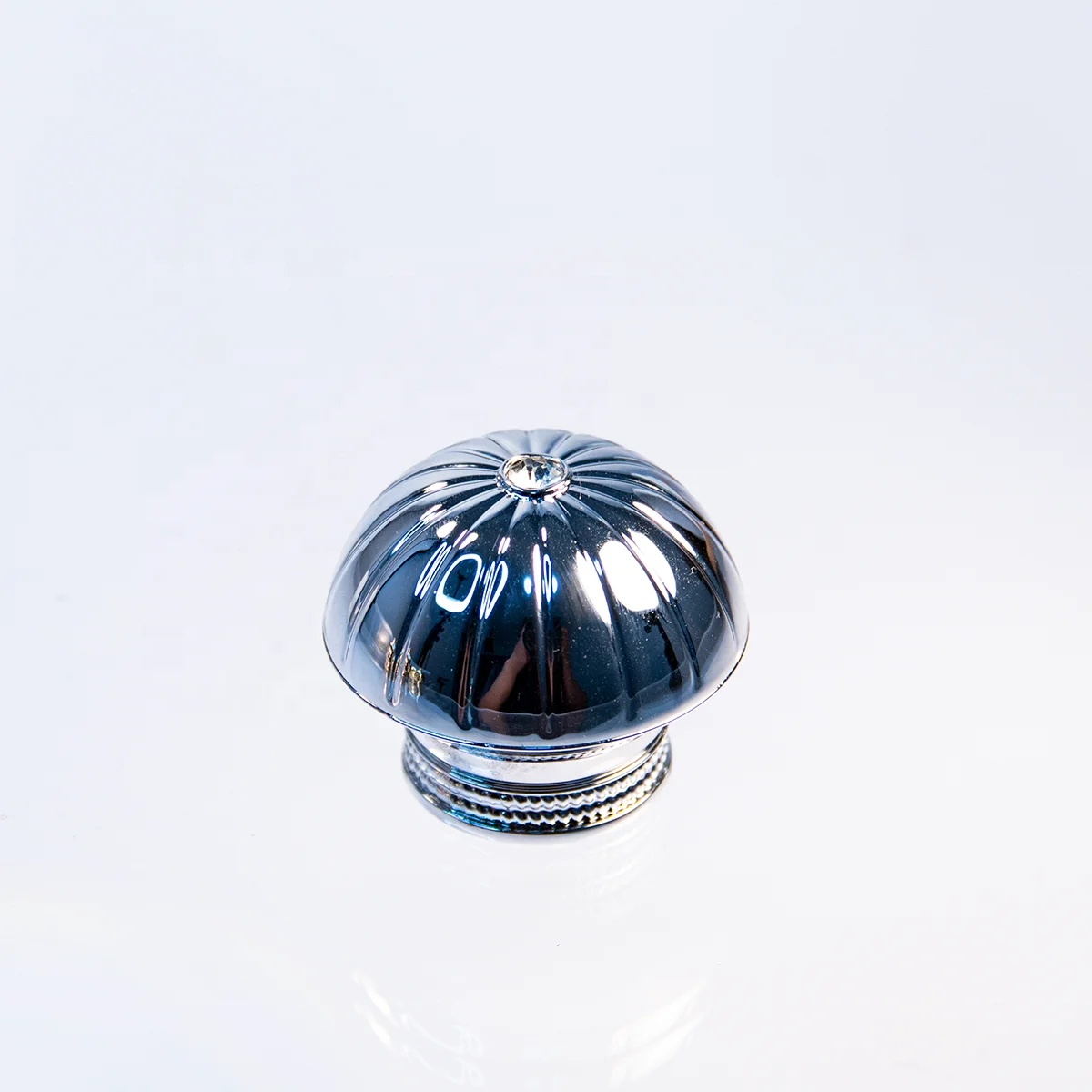 Luxury Crown Perfume Bottle Cap Fea 15 Plastic Crown Perfume Bottle Lid