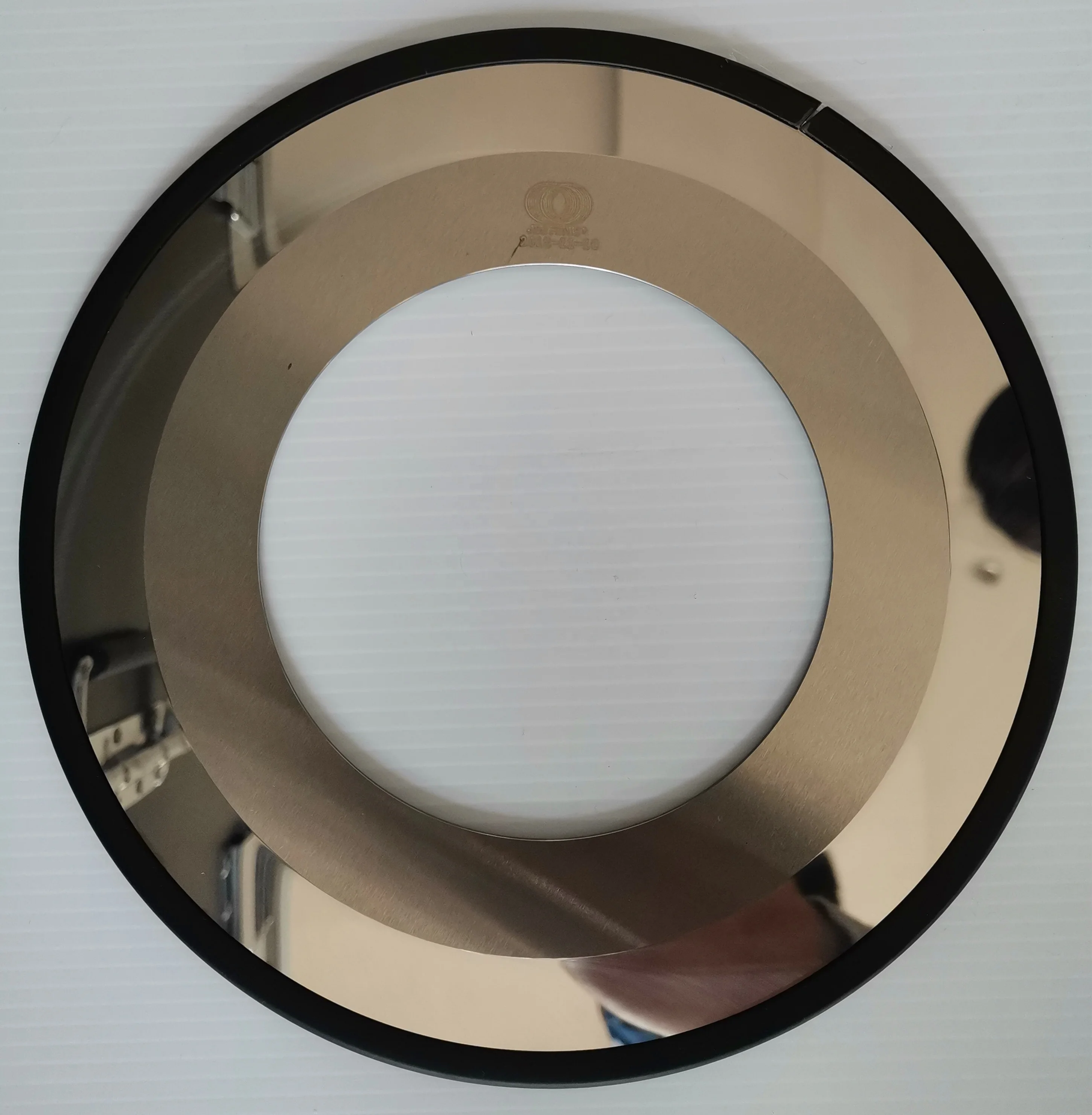 Thin knife rotary blade slitter scorer machine