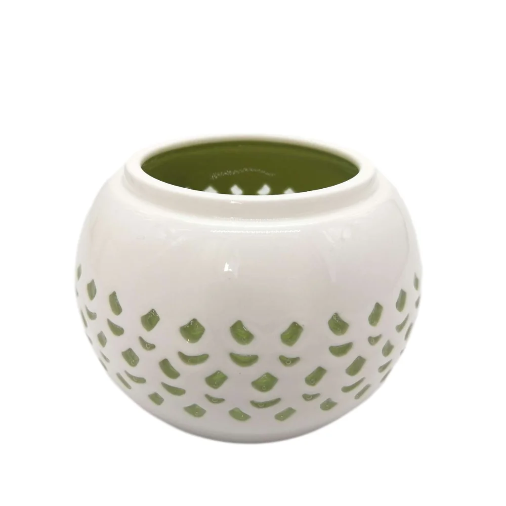  The factory directly supplies tabletop ceramic candle holder for Home