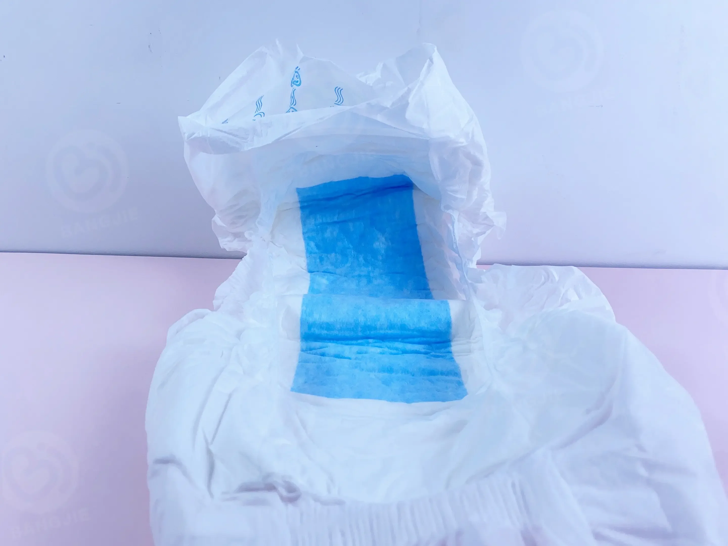 Hot Sale Free Samples Factory Price Adult Diapers Highly Absorbent Diapers for Elderly Soft Breathable Diapers for Adult