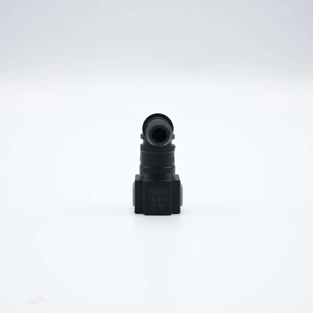 Hot-selling auto parts in Zhejiang Province 6.30 Quick connector for urea liquid hose elbow with inner diameter of 6mm