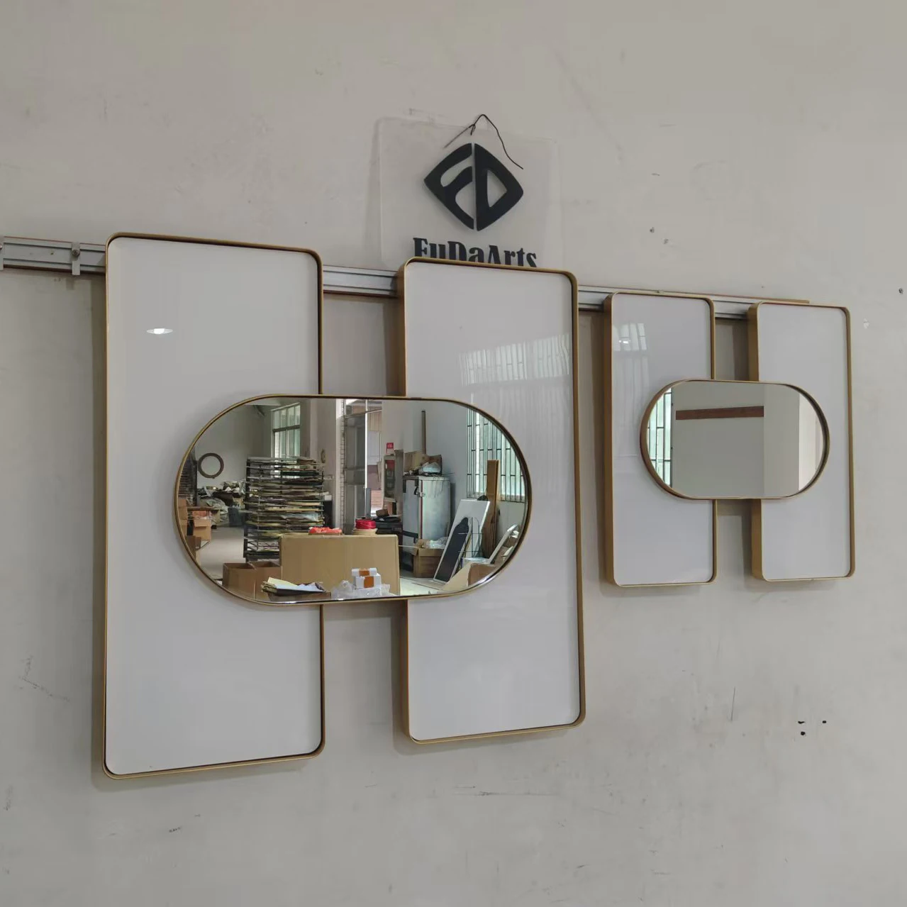 60CM 2024 New Nordic Modern Simple Iron Art Wall Hanging Light Luxury Creative Decoration Mirror Home decor wall dropshipping