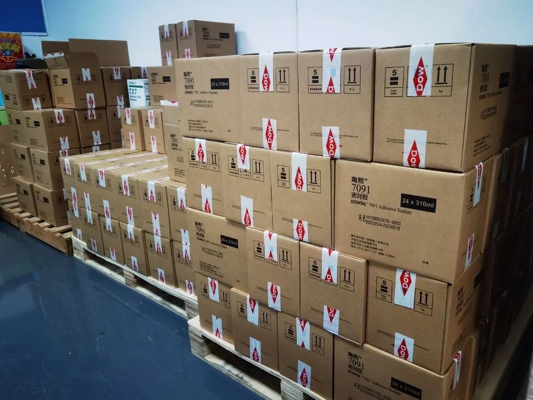 MOLYKOTE HP-300 Grease fully fluorinated grease under extreme conditions on cleanroom and semiconductor manufacturing  equipment