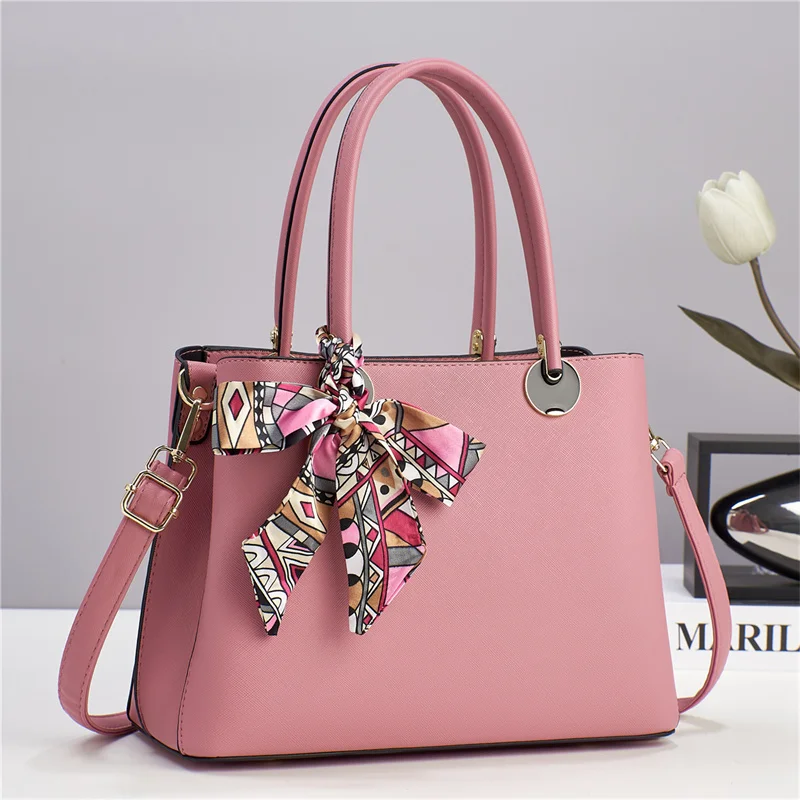 Simplicity and Elegance 2024 New Large Capacity Handbag