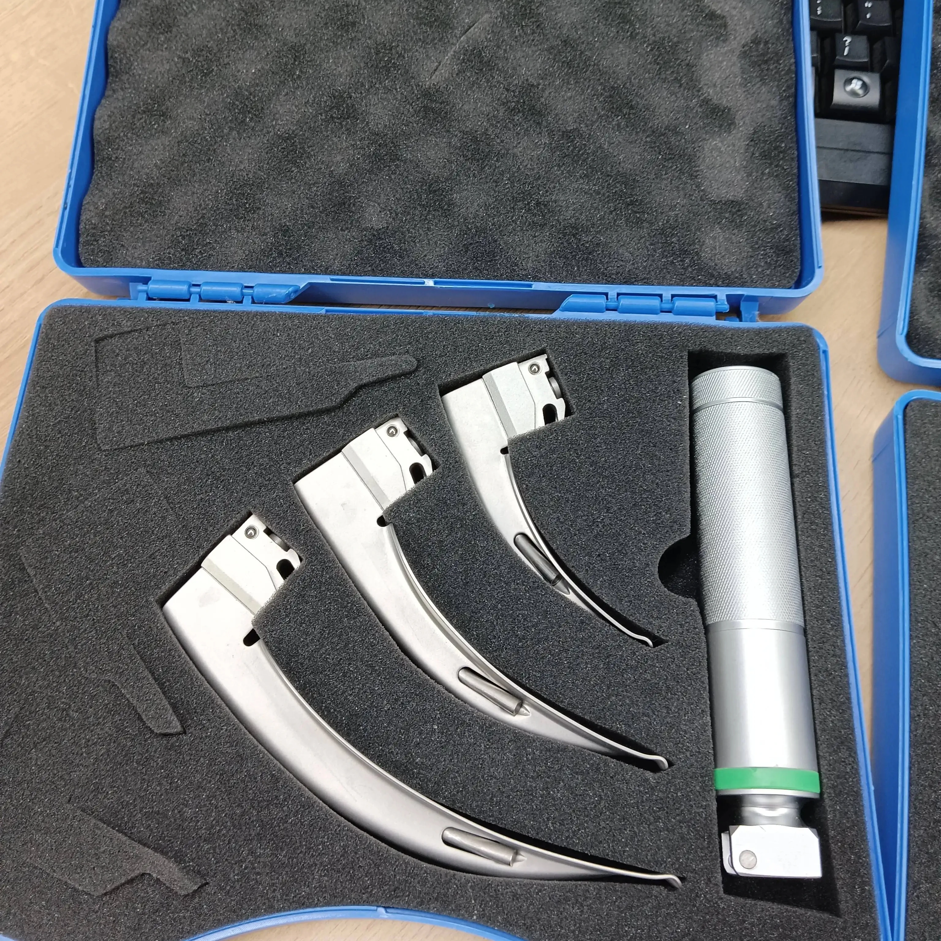 Conventional Fiberoptic Laryngoscope Portable Size 2 Miller Laryngoscope Fiber-optic Intubation