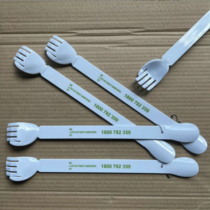 Cheap Plastic Extra Long Shoehorn Lazy Shoe Helper Long Handle Shoes Lifter Pull Shoehorn Slip Handle Long Shoehorn advertising