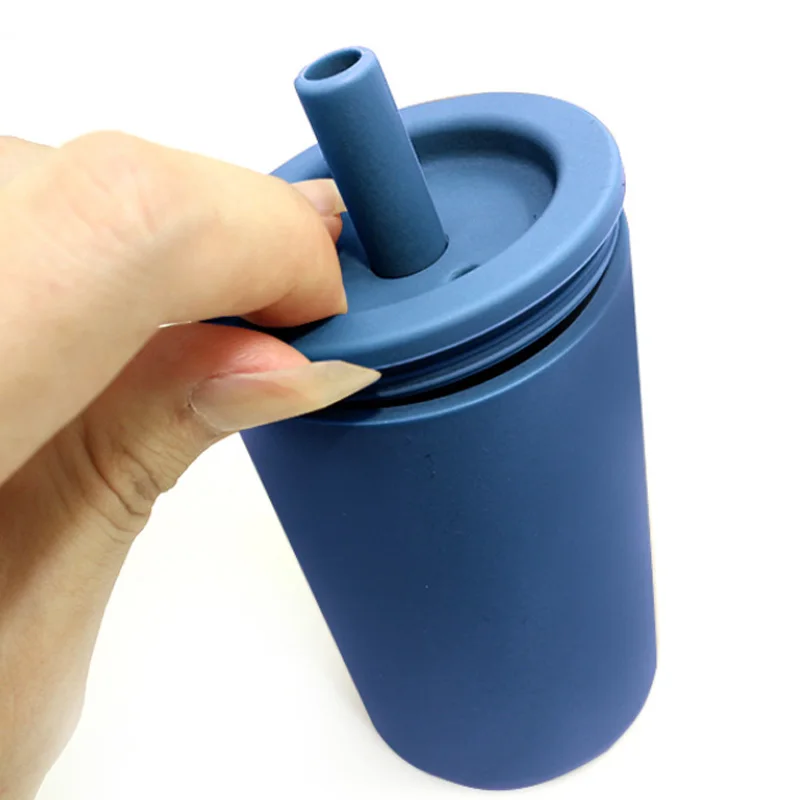 baby training cup leak free and reusable straw free of bisphenol A customized environmentally friendly baby cup, silicone cup