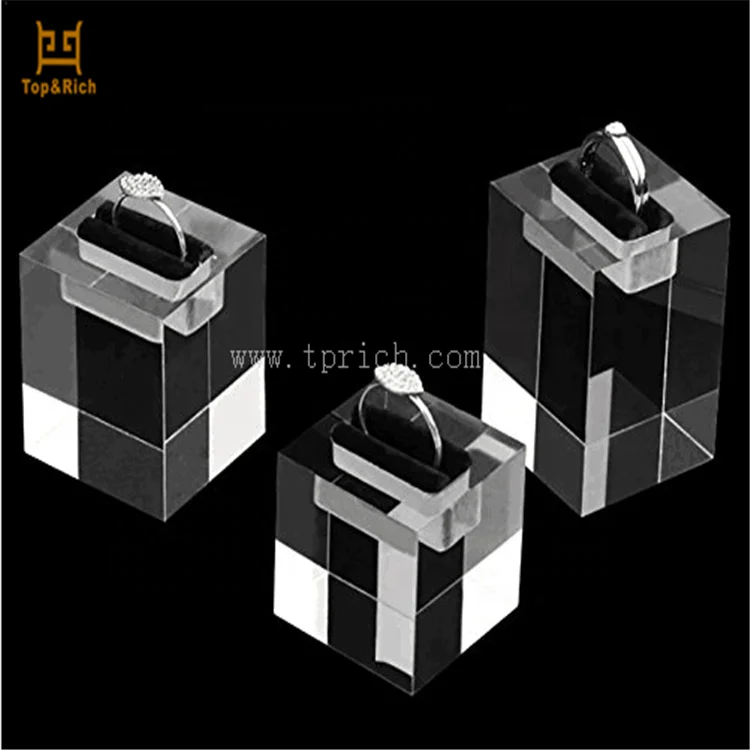 Clear Plexiglass Finger Ring Display Acrylic Jewelry Display Block