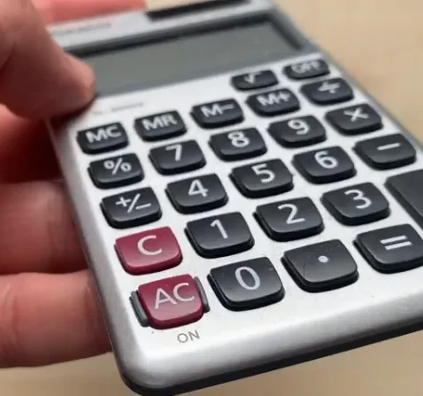 Quality Solar Dual Power Tilt 8-Digit Standard Function Basic Calculator with Big Numbers