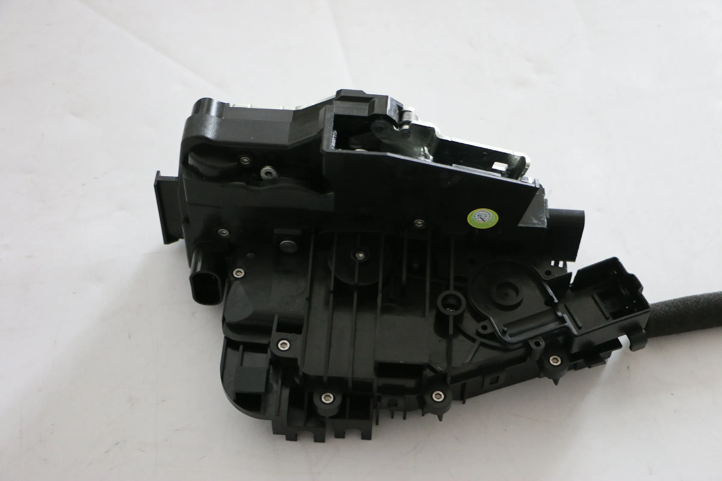 wufoo silent electric suction door for Mercedes-Benz Luxury Car