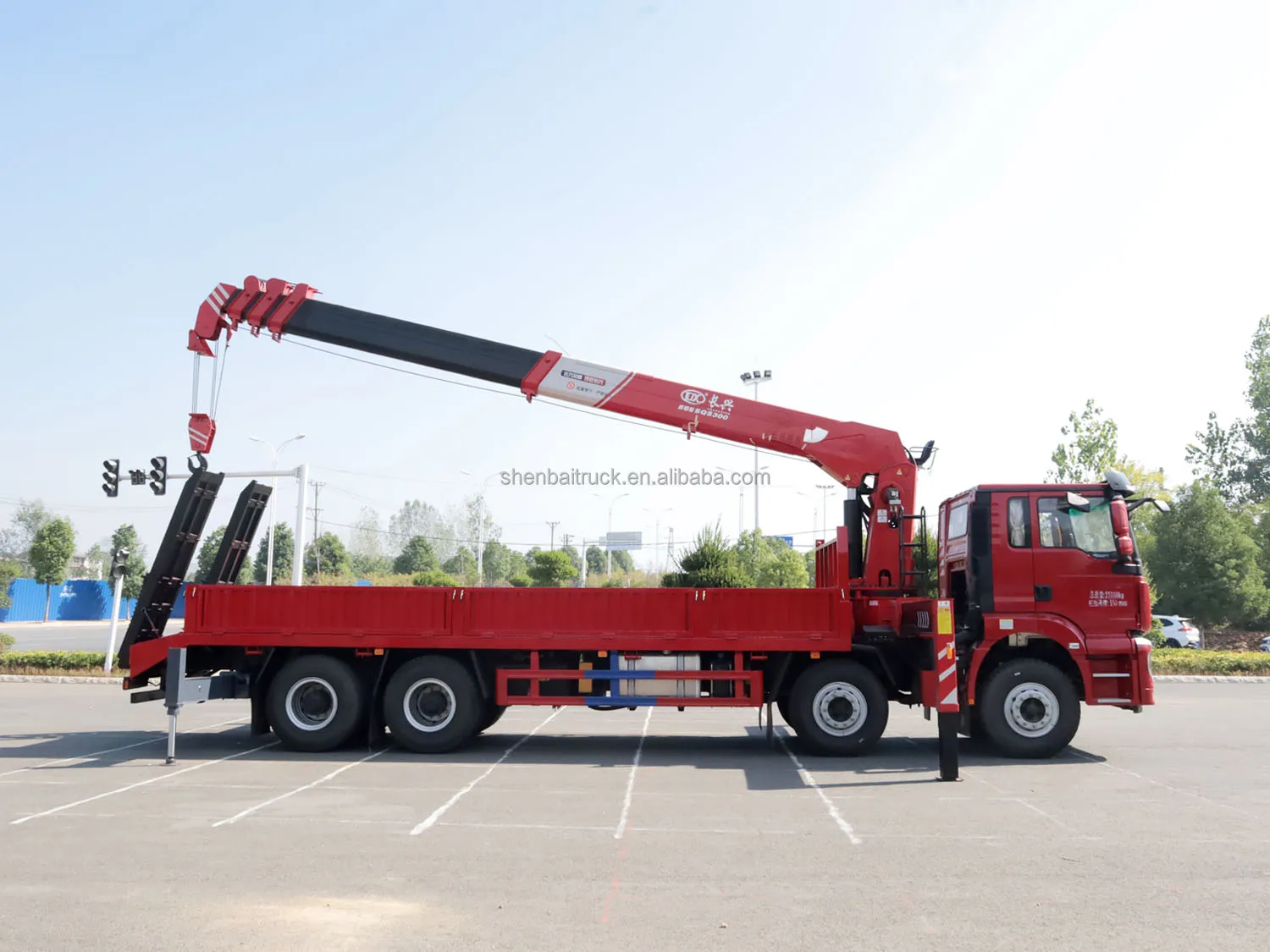 По заводской цене гидравлический телескопический кран Shacman 8x4 Shenbai 14 тонн 16 20 с рампой