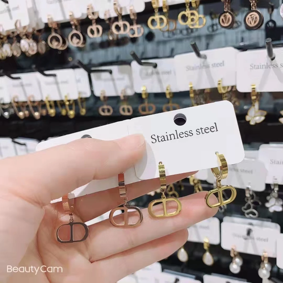 High Quality CD Letter Hoop Women Earrings 2 Colors