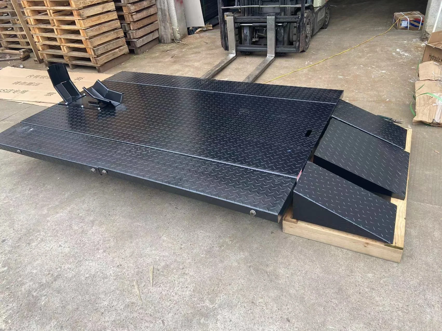 2000LB Heavy Duty OEM Motorcycle Lift 1000KG Hydraulic Lifting Table Electric Lifter Hydraulic Motorcycle Lift