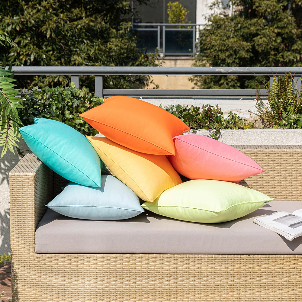 Custom Wholesale Waterproof Sofa Pillow Covers Outdoor Cushion Cover Water Resistant Outdoor Furniture Garden Pillow Case