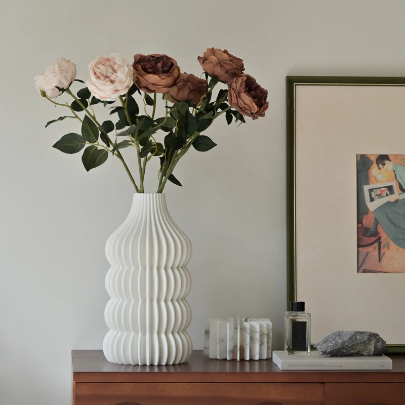 Simply Style Unique Geometry Shaped Ceramic Vasse White Striped Flower Vase for Wedding Table Decoration