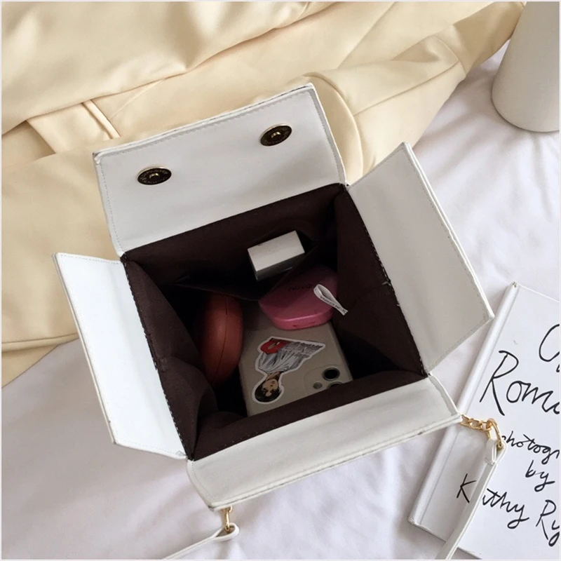 Fashion Newspaper Print Chain Bags Large Capacity Tote Handbags for Women Ladies PU Leather Shoulder Trendy Purses