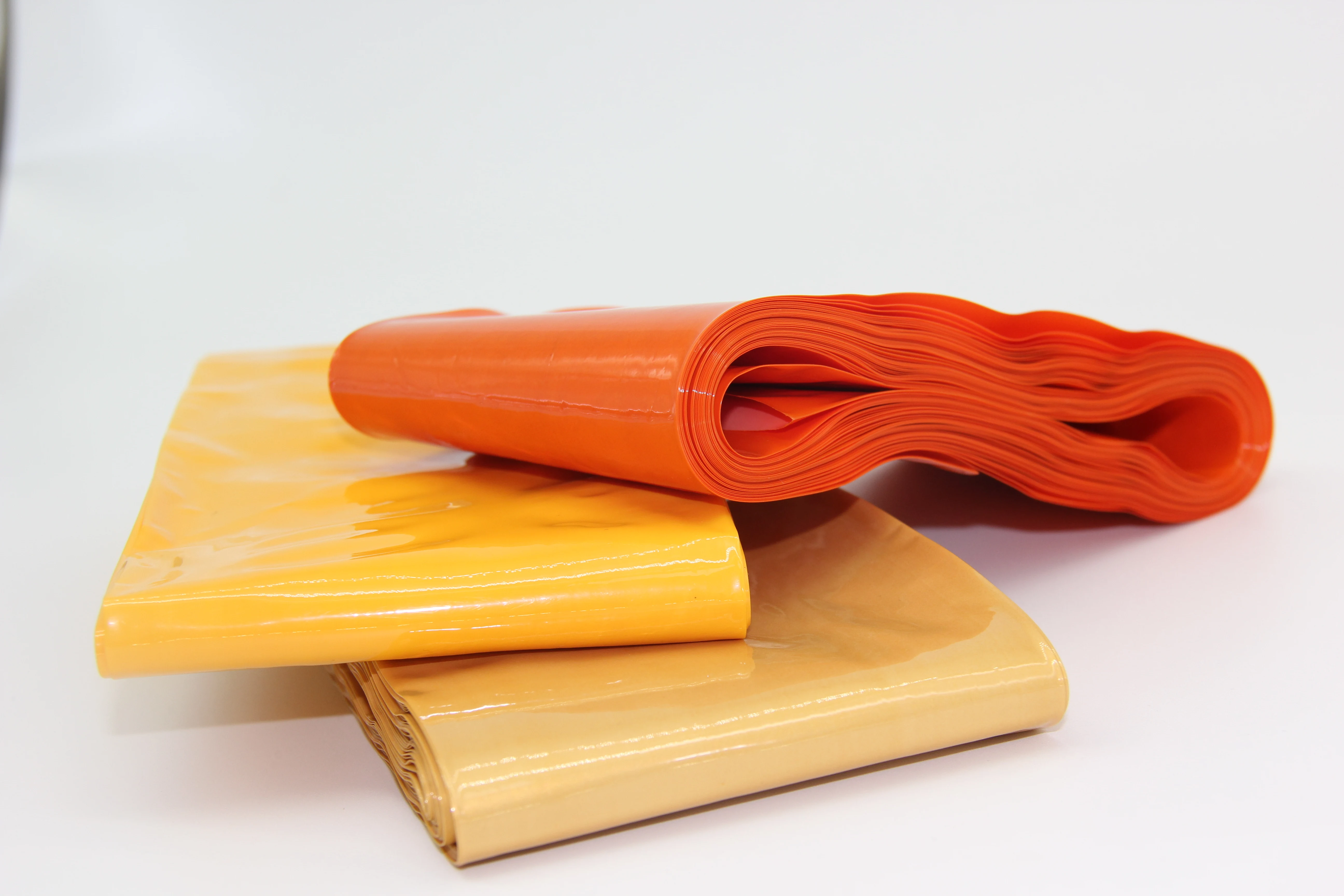 Smokeable Plastic Sausage Casings