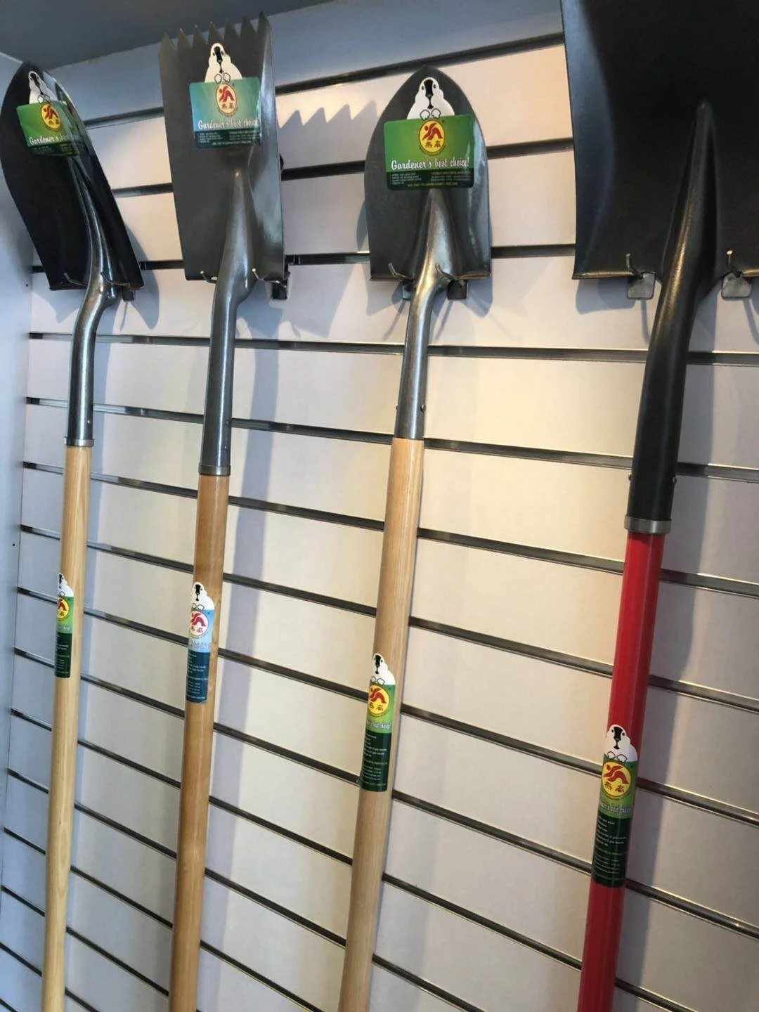 steel long handle wooden snow shovel garden spade garden rake