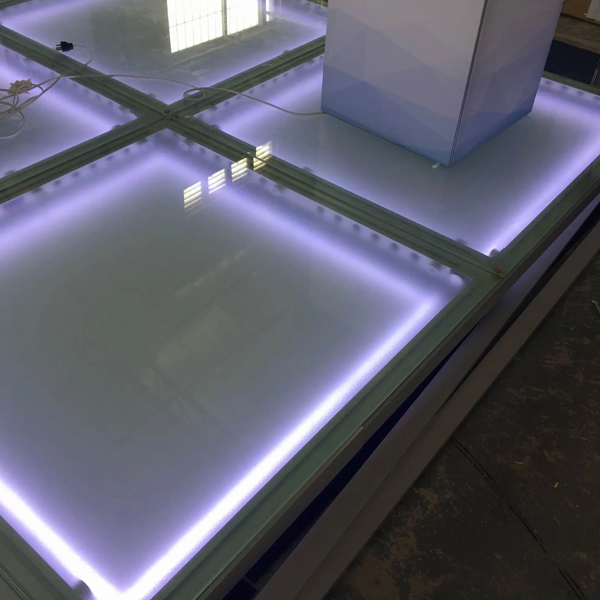 Tianyu transparent temporary outdoor event flooring anti slip glass dance floor trade show booth car show floor
