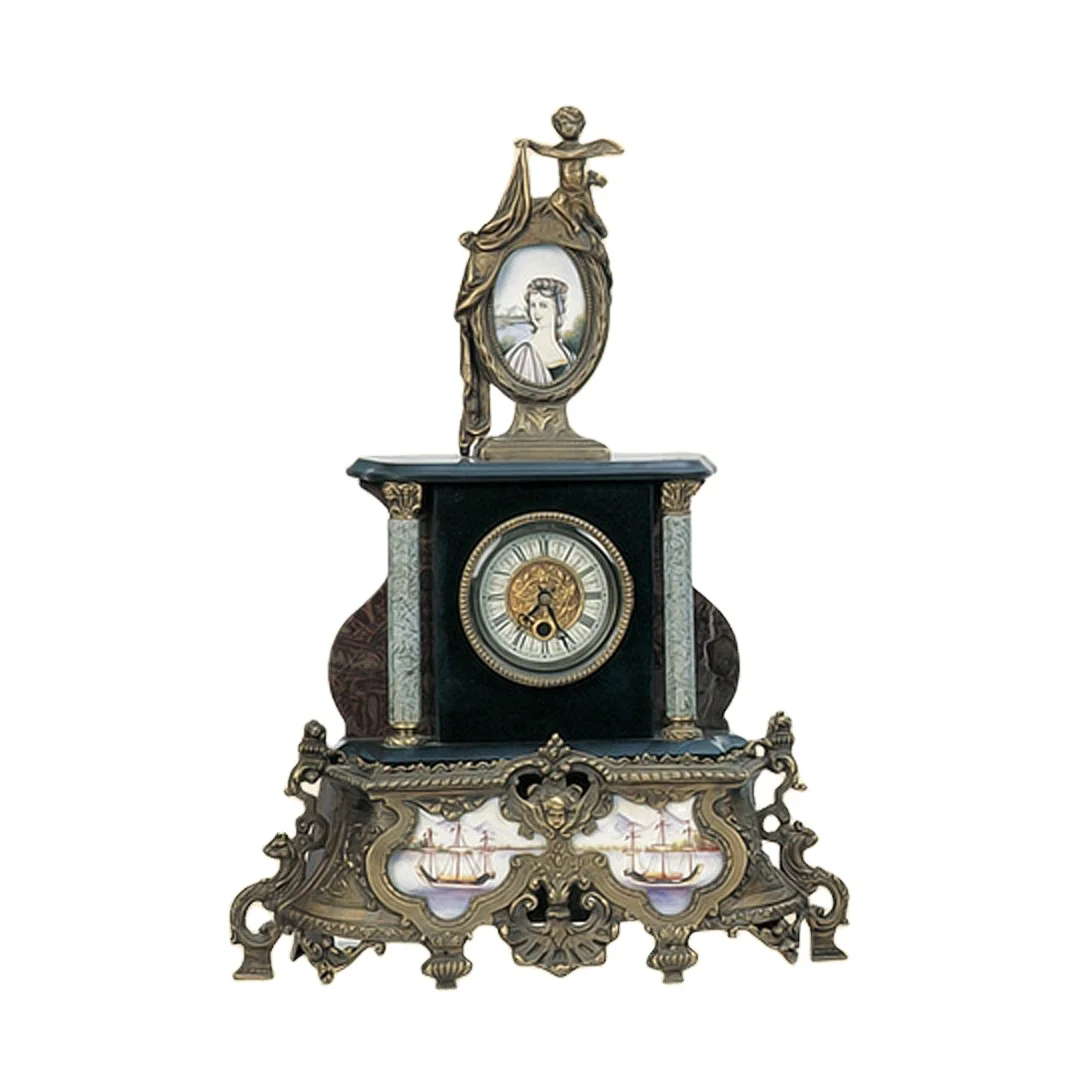Античная имитация французской фигуры дизайн на мраморном столе/полке часы Встроенный в мрамор украшенный латунью