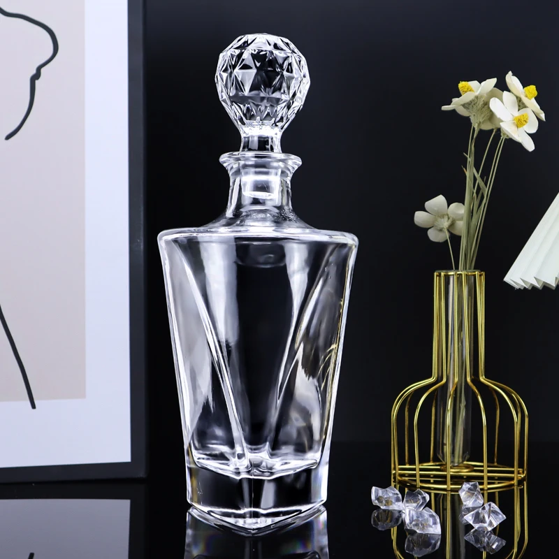 Wholesale Creative Bourbon Crystal 750ml Wine and Whisky Decanter with Logo